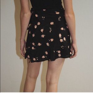 Brandy Melville Skirts - NWT Brandy Melville Genevieve Skirt-One Size Brandy Melville Skirts - NWT Brandy Melville Genevieve Skirt-One Size